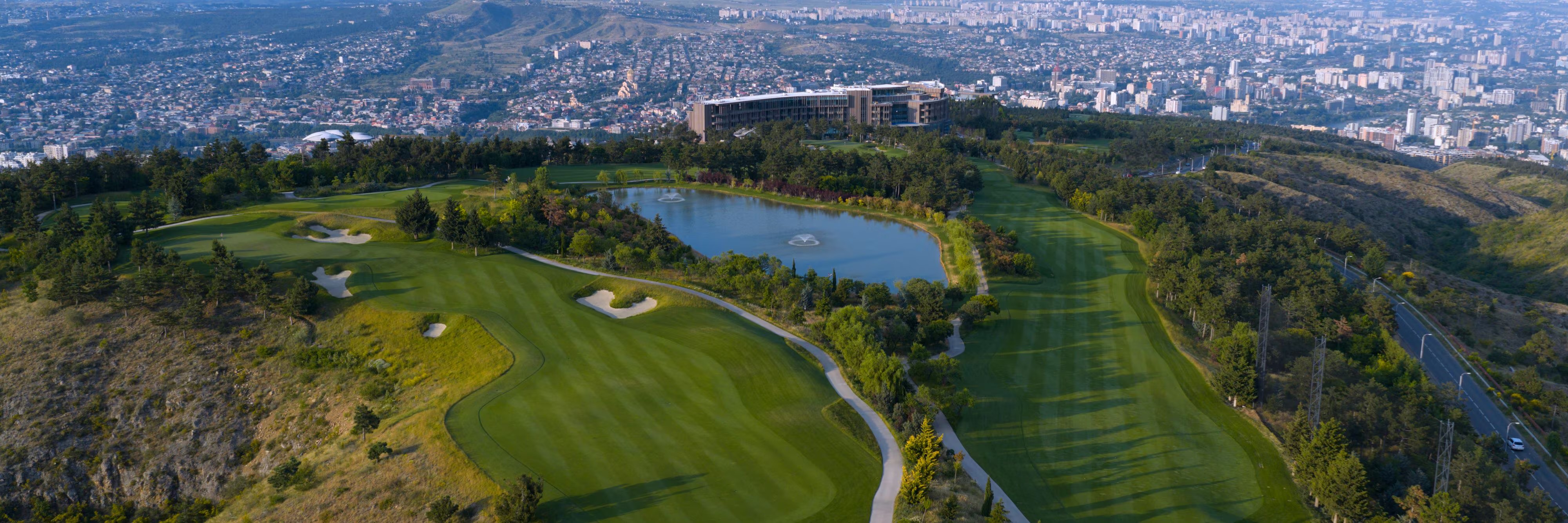 Спецпредложение “A golf escape above the city”