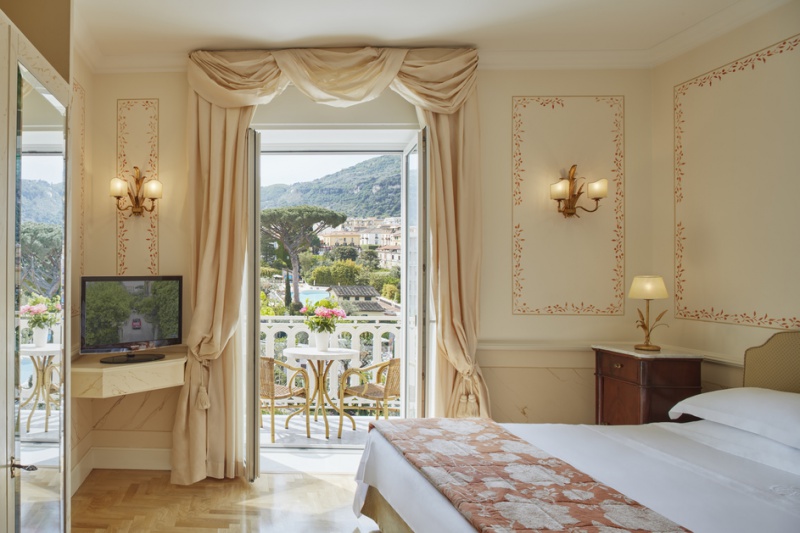 Новые апартаменты Lucio Dalla в Grand Hotel Excelsior Vittoria